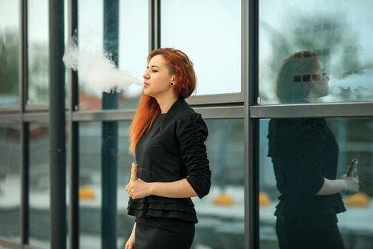 Entdecken Sie e-dym E-Shisha Einweg Innovationen für entspanntes Dampfen mit e-dym E-Shisha Einweg Produkten