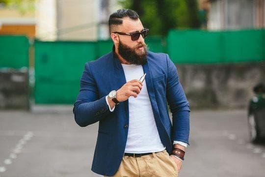 Entdecken Sie die besten Egyszerhasználatos E-Cigaretta Trends und china e zigarette Innovationen für 2024